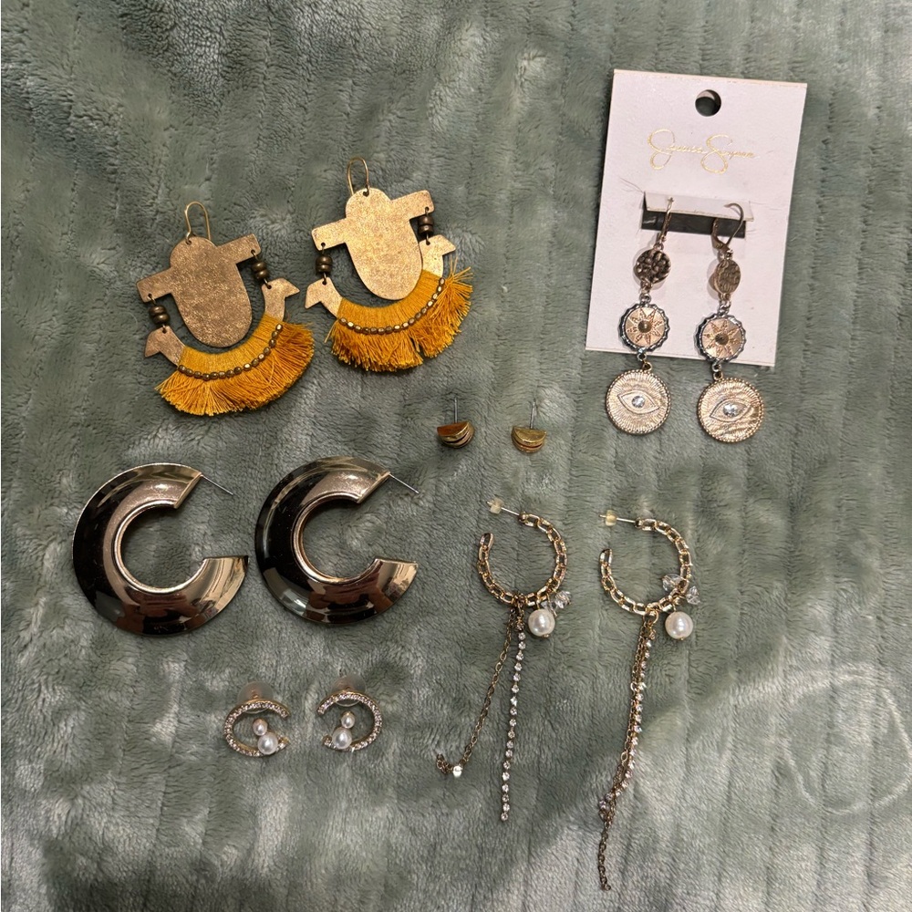 Earrings bundle of 6